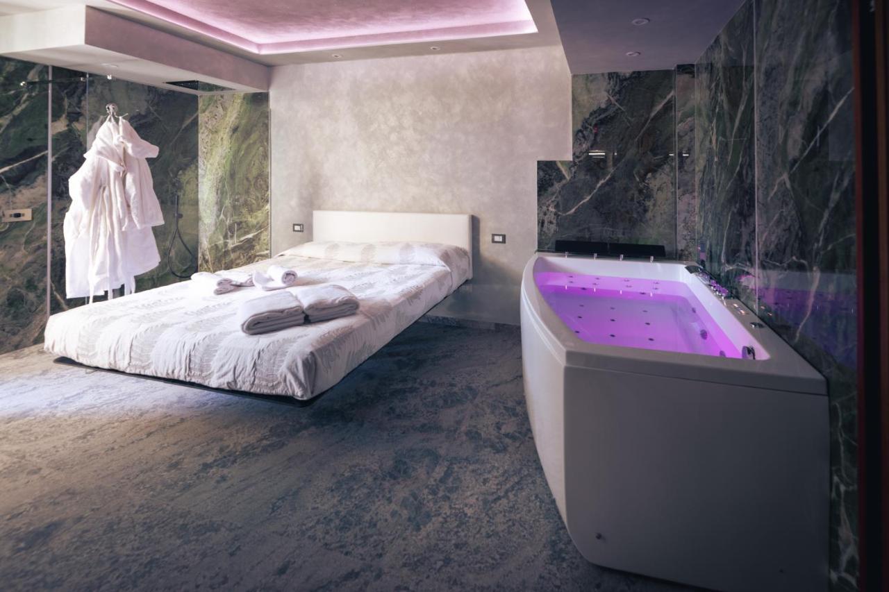 Garda Fantasy Paradise Silver O Gold Desenzano del Garda Kültér fotó